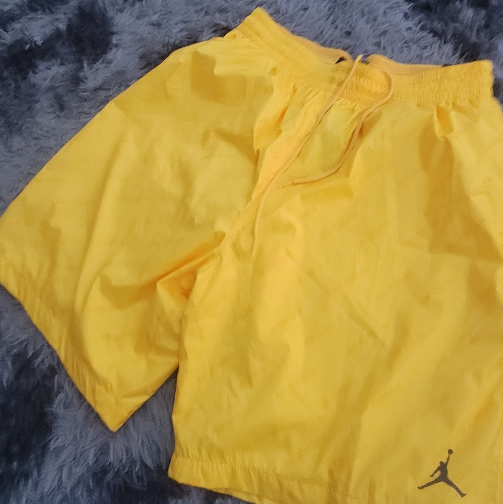 Jordan windbreaker shorts